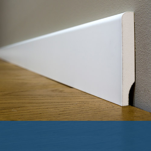 Weiße Fußleisten und Sockelleisten kaufen