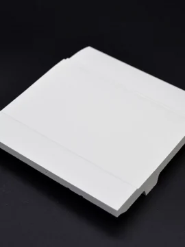 Fußleiste "Helgoland" (Sockelleiste weiß) kaufen auf Stuckversand.com