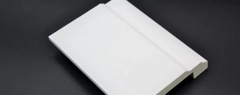 Fußleiste "Sansibar" (Sockelleiste weiß) kaufen auf Stuckversand.com